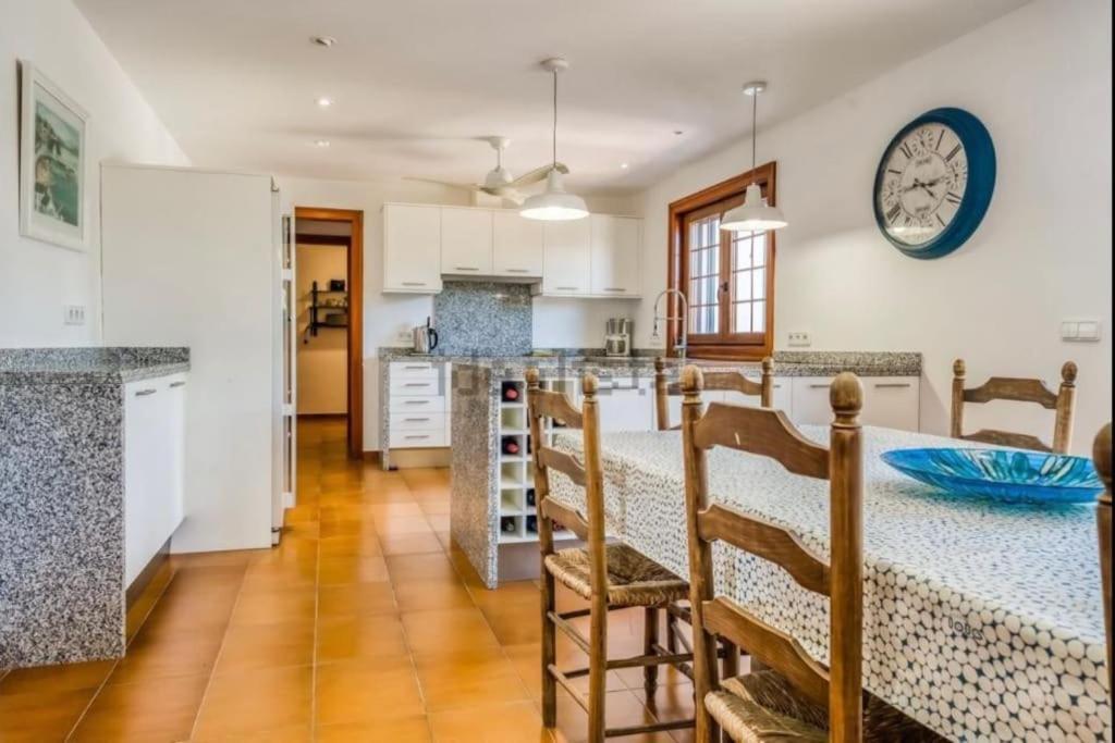 La Calma Espectacular Villa Con Jardin Y Piscina En Menorca S'Algar Eksteriør bilde